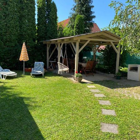 Sommer Ferienhaus Balatonszarszo Eksteriør bilde