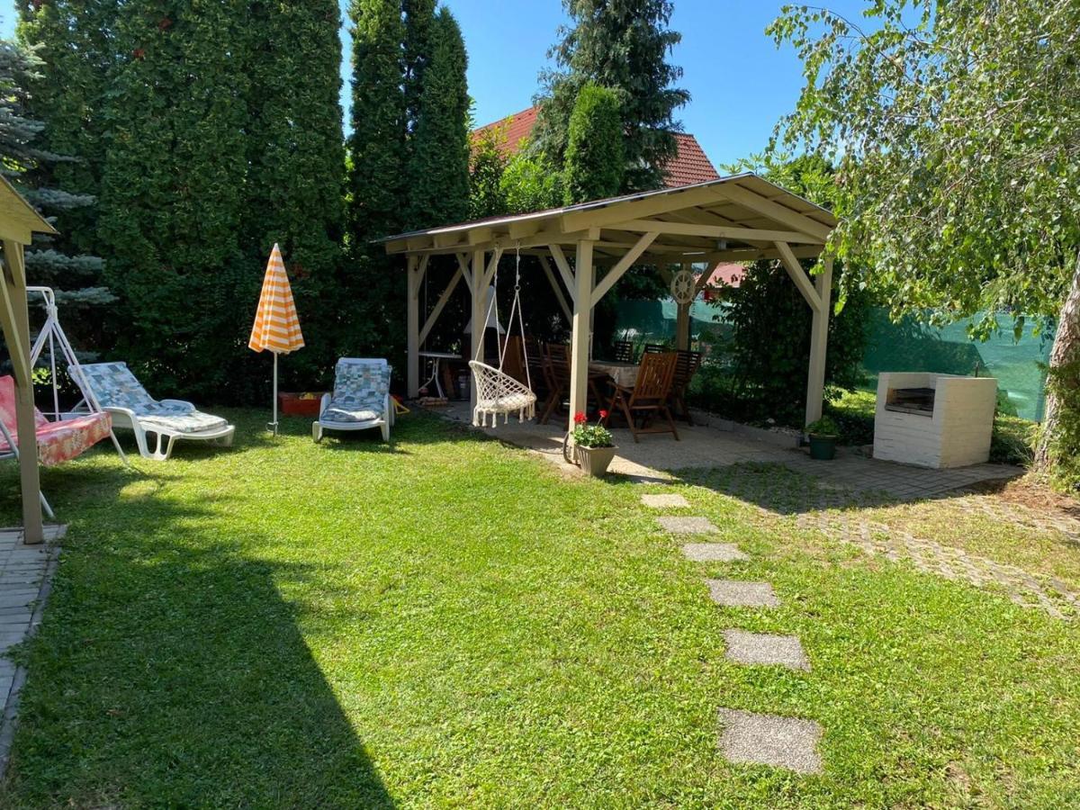 Sommer Ferienhaus Balatonszarszo Eksteriør bilde
